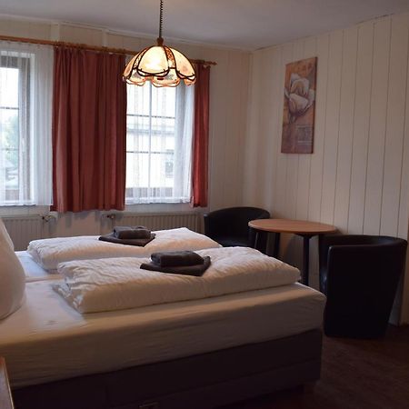 Landhotel "Lichte Aue" Lichtenau Stutzengrun Экстерьер фото