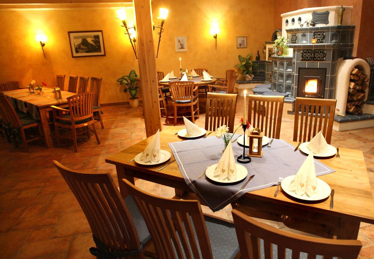 Landhotel "Lichte Aue" Lichtenau Stutzengrun Экстерьер фото