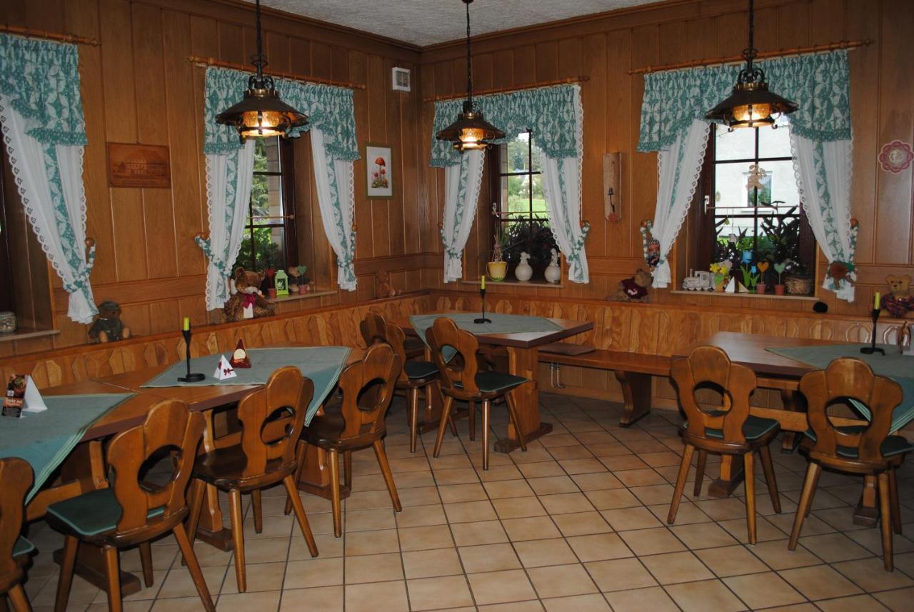Landhotel "Lichte Aue" Lichtenau Stutzengrun Экстерьер фото