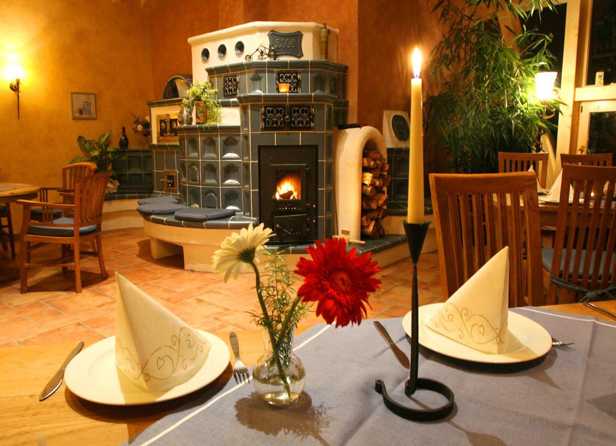 Landhotel "Lichte Aue" Lichtenau Stutzengrun Экстерьер фото